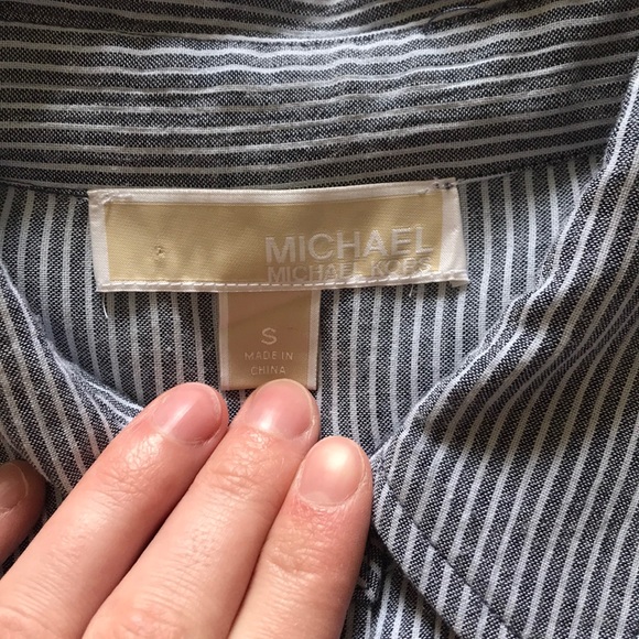 EUC Michael Kors Casual Button Down - Picture 2 of 5